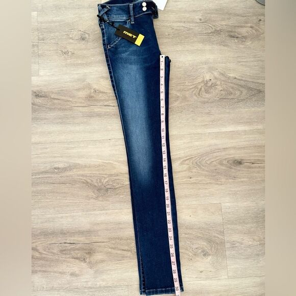 Italian designer MET jeans - Picture 9 of 9